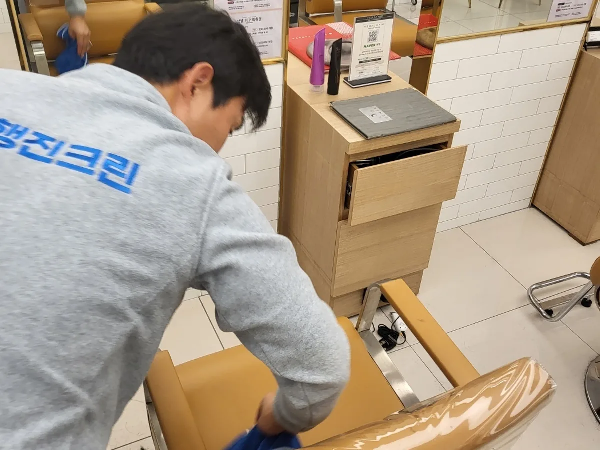 아산시 권곡동 미용실 복도·대기 동선 야간 위생청소 사례 - 행진크린
