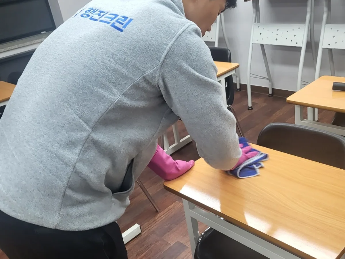 청양군 대치면 유치원 책걸상 교실 위생청소 사례 - 행진크린