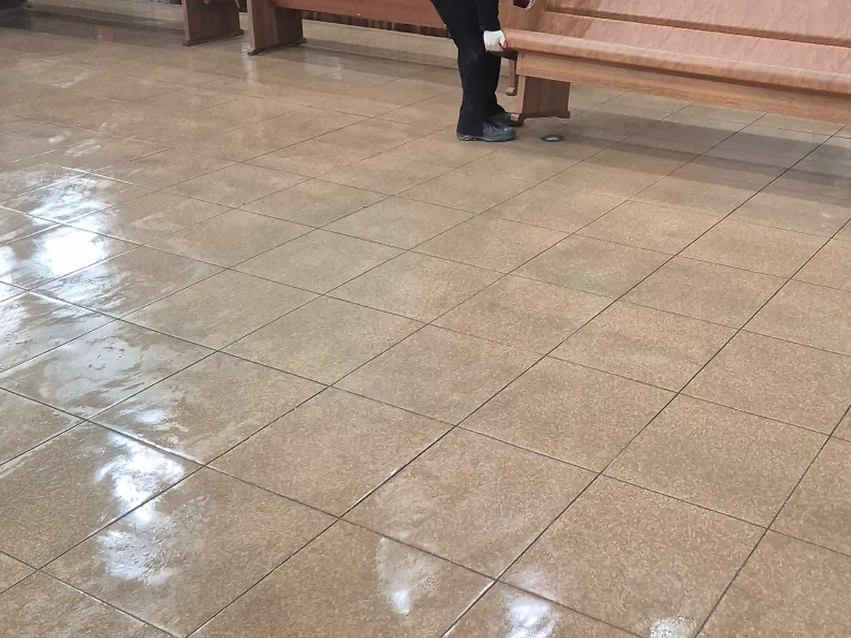 부여군 부여읍 예배당 방송실 장비 주변 정밀 위생청소 사례 - 행진크린