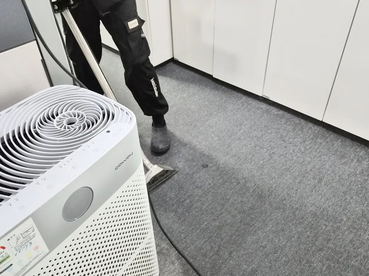 보령시 오천면 사업장 로비·복도 카페트 바닥 위생청소 사례 - 행진크린